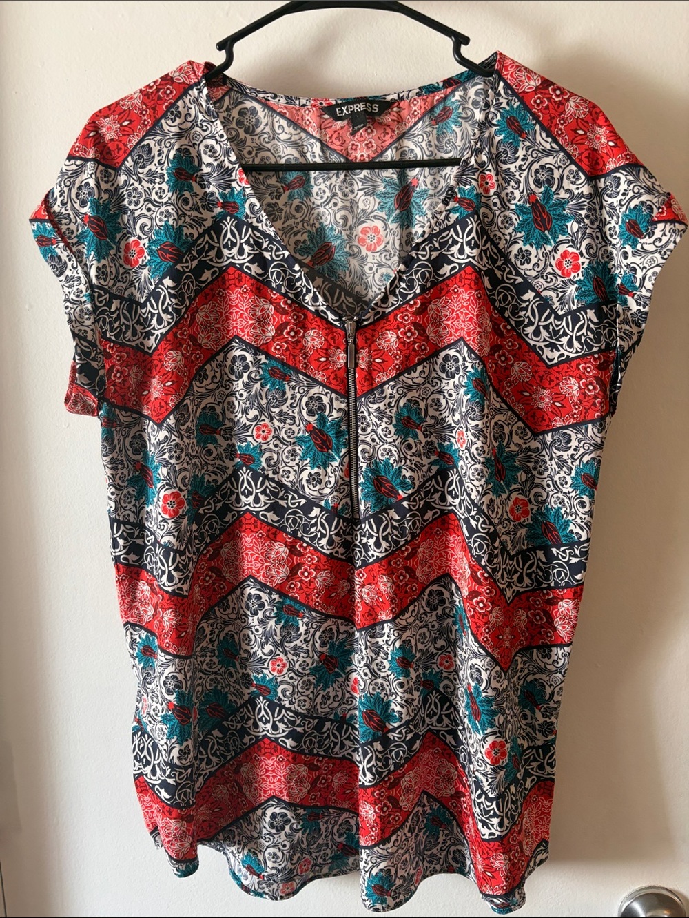 Express Multicolor Chevron Floral V-Neck Blouse